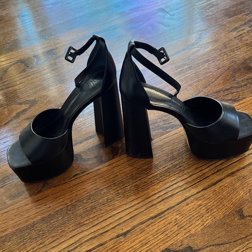 SCHUTZ Black Platform Sandals Size 7.5